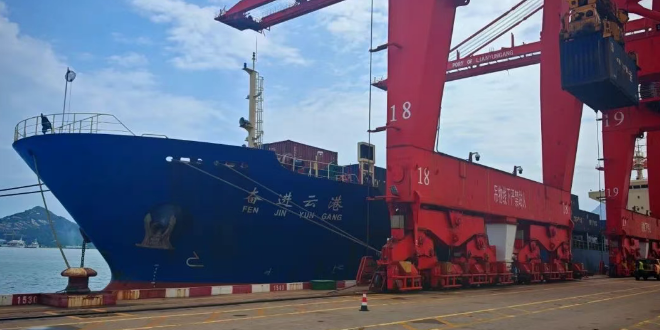 連云港到營(yíng)口散改集航線高效啟航